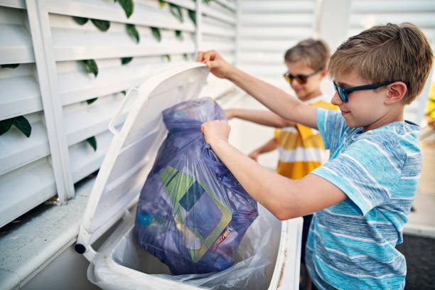 Best Yard Cleanup Services  in Eulyptus Hills, CA