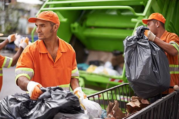 Best Commercial Cleanout Services  in Eulyptus Hills, CA